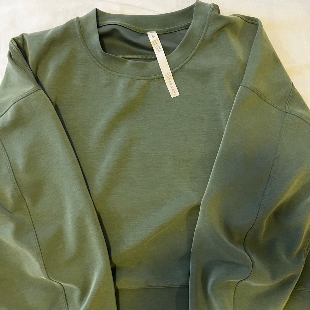 Softstreme Perfectly Oversized Cropped Crew